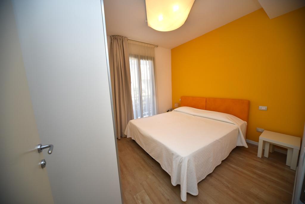 Sound Suite Hotel Riccione Bilik gambar